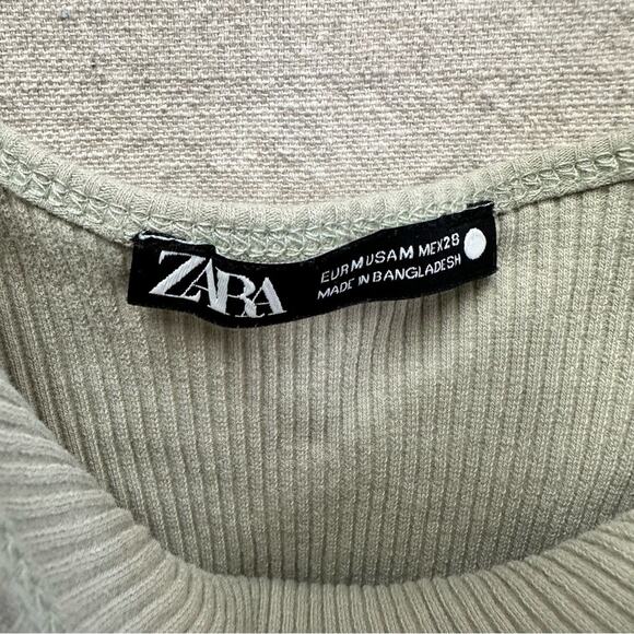 Zara sage green ribbed puff sleeve semi crop top, scoop neck Medium - Picture 5 of 13